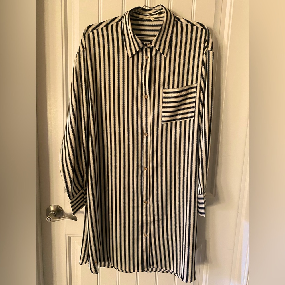 Satiny black and gold tunic size large.